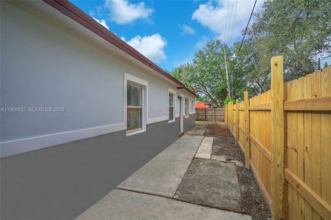 House in Fort Lauderdale, Florida 4 bedrooms № 2028839 - photo 29