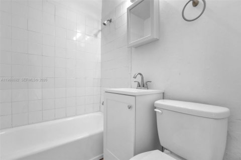 House in Fort Lauderdale, Florida 4 bedrooms № 2028839 - photo 16