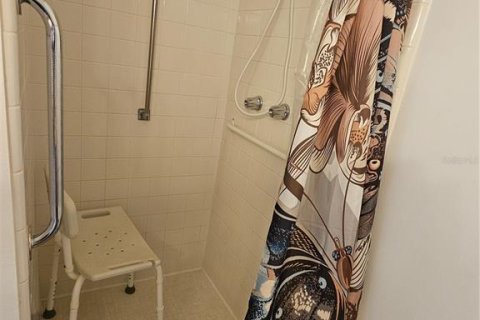 Снять в аренду кондоминиум в Сан-Сити-Центр, Флорида 7 комнат, 89.19м2, № 1913677 - фото 28
