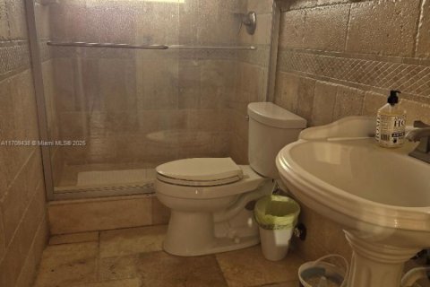 Condominio en venta en North Miami Beach, Florida, 2 dormitorios, 106.65 m2 № 1763382 - foto 16