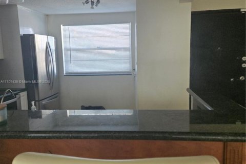 Condominio en venta en North Miami Beach, Florida, 2 dormitorios, 106.65 m2 № 1763382 - foto 10