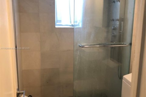 Condominio en venta en Miami Beach, Florida, 1 dormitorio, 56.67 m2 № 2014018 - foto 10