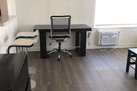 Condominio en venta en Miami Beach, Florida, 1 dormitorio, 56.67 m2 № 2014018 - foto 5