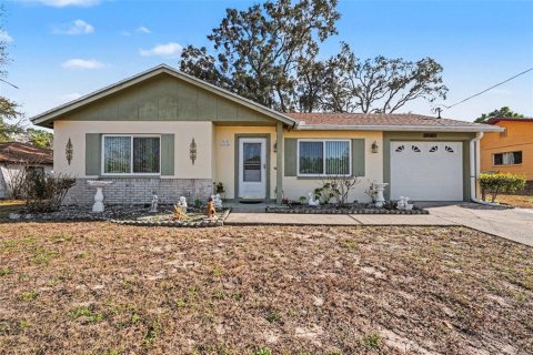 House in Spring Hill, Florida 2 bedrooms, 92.16 sq.m. № 2122086 - photo 2
