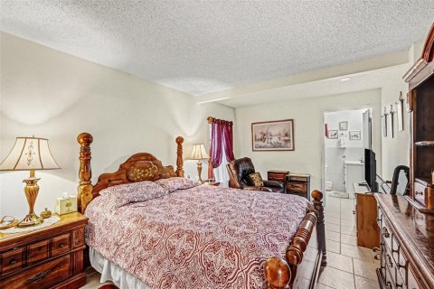 House in Spring Hill, Florida 2 bedrooms, 92.16 sq.m. № 2122086 - photo 20