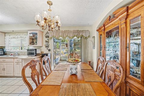House in Spring Hill, Florida 2 bedrooms, 92.16 sq.m. № 2122086 - photo 12