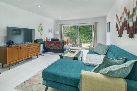 Condo à North Miami, Floride, 1 chambre  № 2339951