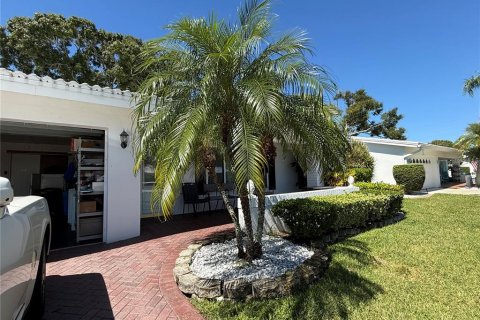 Villa ou maison à vendre à Pinellas Park, Floride: 2 chambres, 164.99 m2 № 2408993 - photo 3