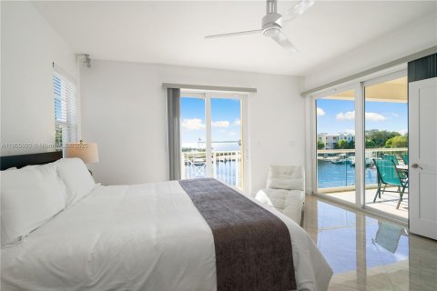 Condo in Key Largo, Florida, 4 bedrooms  № 1956233 - photo 18