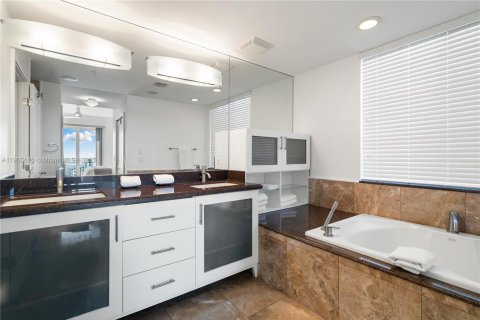 Condo in Key Largo, Florida, 4 bedrooms  № 1956233 - photo 21