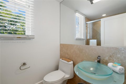 Condo in Key Largo, Florida, 4 bedrooms  № 1956233 - photo 29