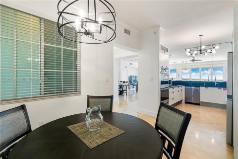 Condo in Key Largo, Florida, 4 bedrooms  № 1956233 - photo 16