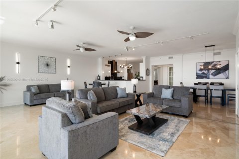 Condominio en venta en Key Largo, Florida, 4 dormitorios, 244.8 m2 № 1956233 - foto 6