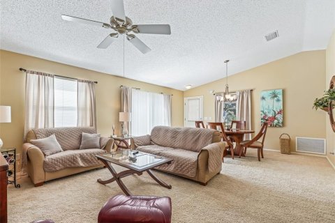 Casa en alquiler en The Villages, Florida, 2 dormitorios, 107.4 m2 № 1832206 - foto 9