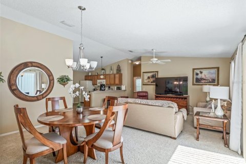 Casa en alquiler en The Villages, Florida, 2 dormitorios, 107.4 m2 № 1832206 - foto 5