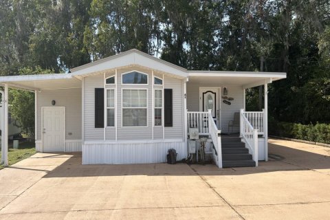 Casa en venta en Welaka, Florida, 2 dormitorios, 96.8 m2 № 802247 - foto 1