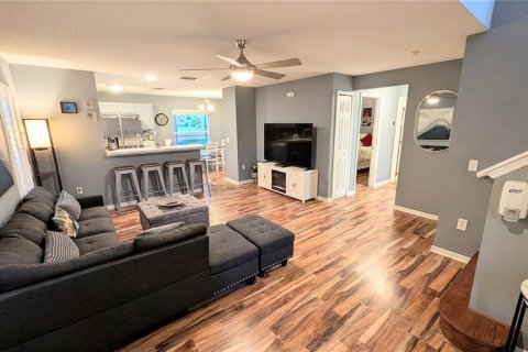 Villa ou maison à vendre à Haines City, Floride: 4 chambres, 155.8 m2 № 2279793 - photo 5