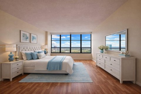 Condo in Hallandale Beach, Florida, 2 bedrooms  № 2068793 - photo 27