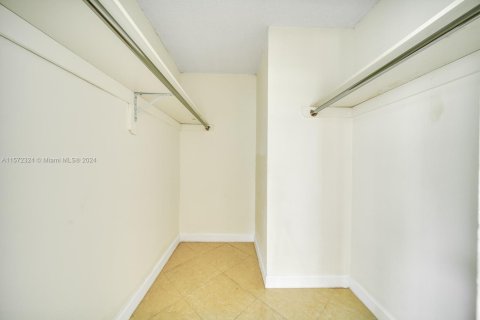 Купить кондоминиум в Майами, Флорида 2 спальни, 96.25м2, № 1933908 - фото 18