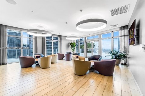 Condominio en alquiler en Miami, Florida, 49.33 m2 № 2044468 - foto 2