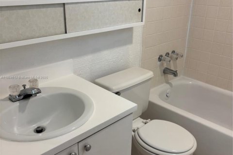 Copropriété à louer à Hialeah, Floride: 1 chambre, 47.94 m2 № 1930083 - photo 9