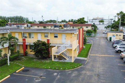 Copropriété à louer à Hialeah, Floride: 1 chambre, 47.94 m2 № 1930083 - photo 1
