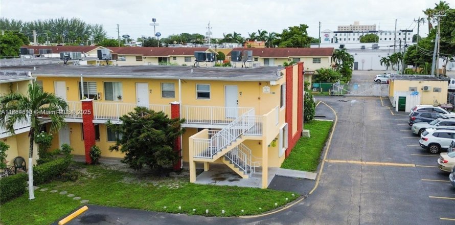 Condo à Hialeah, Floride, 1 chambre  № 1930083