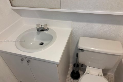 Copropriété à louer à Hialeah, Floride: 1 chambre, 47.94 m2 № 1930083 - photo 8