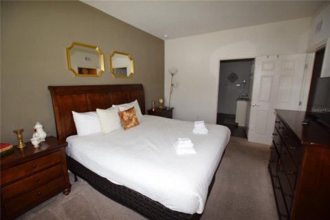 Townhouse in Kissimmee, Florida 3 bedrooms, 120.77 sq.m. № 2210638 - photo 12