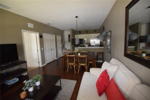 Townhouse in Kissimmee, Florida 3 bedrooms, 120.77 sq.m. № 2210638 - photo 5