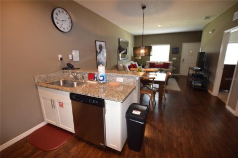 Townhouse in Kissimmee, Florida 3 bedrooms, 120.77 sq.m. № 2210638 - photo 7