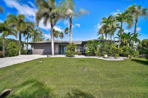 Villa ou maison à Port Charlotte, Floride 3 chambres, 183.85 m2 № 2429099