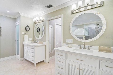 House in Port Charlotte, Florida 3 bedrooms, 183.85 sq.m. № 2429099 - photo 28