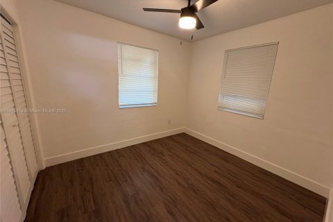 House in Pompano Beach, Florida 3 bedrooms, 115.48 sq.m. № 1951822 - photo 9