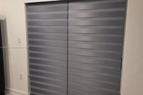 Снять в аренду таунхаус в Флорида-Сити, Флорида 2 спальни, 112.23м2, № 1958574 - фото 4