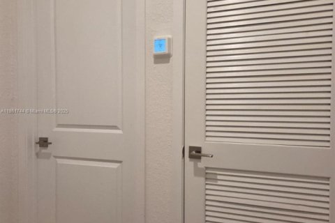 Снять в аренду таунхаус в Флорида-Сити, Флорида 2 спальни, 112.23м2, № 1958574 - фото 17