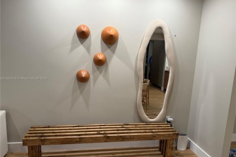 Condo in Bal Harbour, Florida, 2 bedrooms  № 2022814 - photo 2