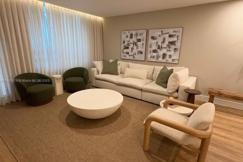 Condo in Bal Harbour, Florida, 2 bedrooms  № 2022814 - photo 5