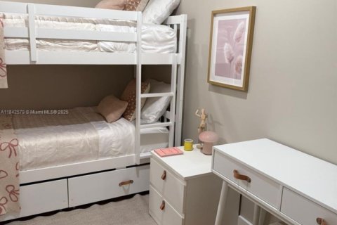 Condo in Bal Harbour, Florida, 2 bedrooms  № 2022814 - photo 11