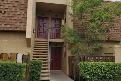 Condominio en venta en Sunrise, Florida, 2 dormitorios, 90.12 m2 № 1762911 - foto 1