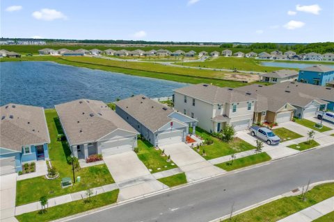 Villa ou maison à louer à Kissimmee, Floride: 3 chambres, 140.84 m2 № 2431828 - photo 5