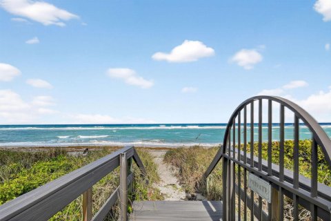 Villa ou maison à vendre à Juno Beach, Floride: 3 chambres, 209.87 m2 № 2146085 - photo 2