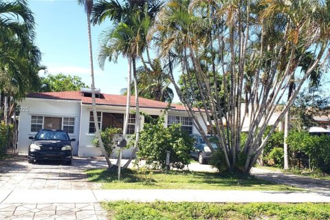 Villa ou maison à louer à Hollywood, Floride: 3 chambres, 128.39 m2 № 1842696 - photo 2