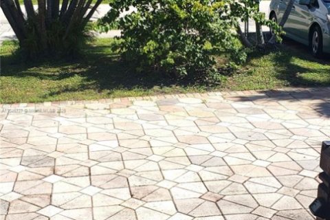 Villa ou maison à louer à Hollywood, Floride: 3 chambres, 128.39 m2 № 1842696 - photo 20