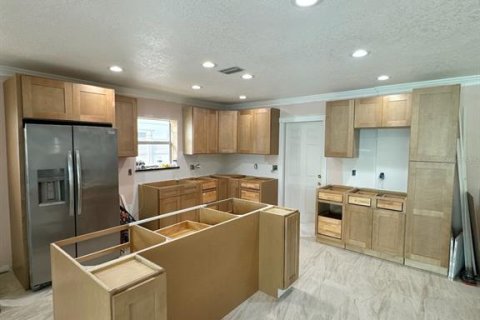 Купить виллу или дом в Мадейра - Бич, Флорида 4 комнаты, 260.87м2, № 1793316 - фото 4