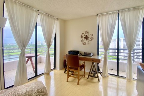 Купить кондоминиум в Авентура, Флорида 2 спальни, 118.08м2, № 2025837 - фото 4