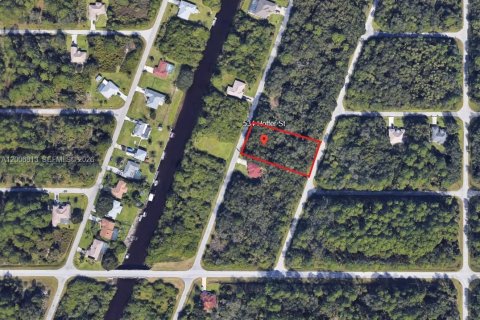Terreno en venta en Port Charlotte, Florida № 2170763 - foto 3