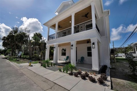 Casa en venta en Tarpon Springs, Florida, 3 dormitorios, 241.55 m2 № 2141152 - foto 3