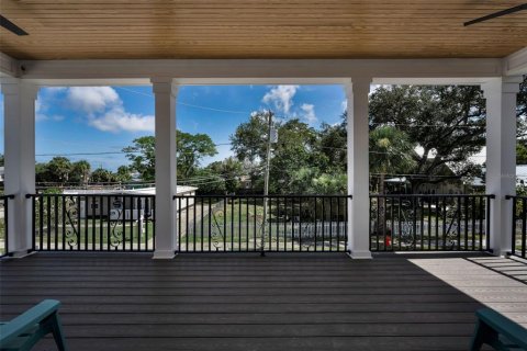 Casa en venta en Tarpon Springs, Florida, 3 dormitorios, 241.55 m2 № 2141152 - foto 6