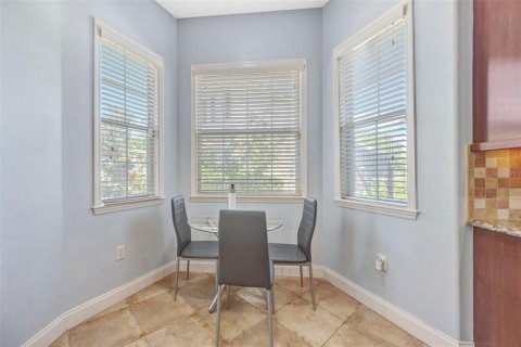House in Lakeland, Florida 5 bedrooms, 265.61 sq.m. № 2228323 - photo 10